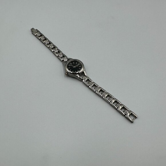 3/$30 Silver Tone Round Watch Black Dial 23MM Minimalist Classic 6.75" - Picture 8 of 14